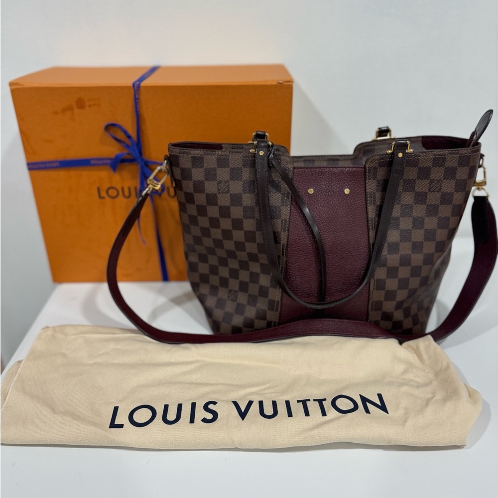 LOUIS VUITTON 
Damier Ebene Taurillon Jersey Bordeaux